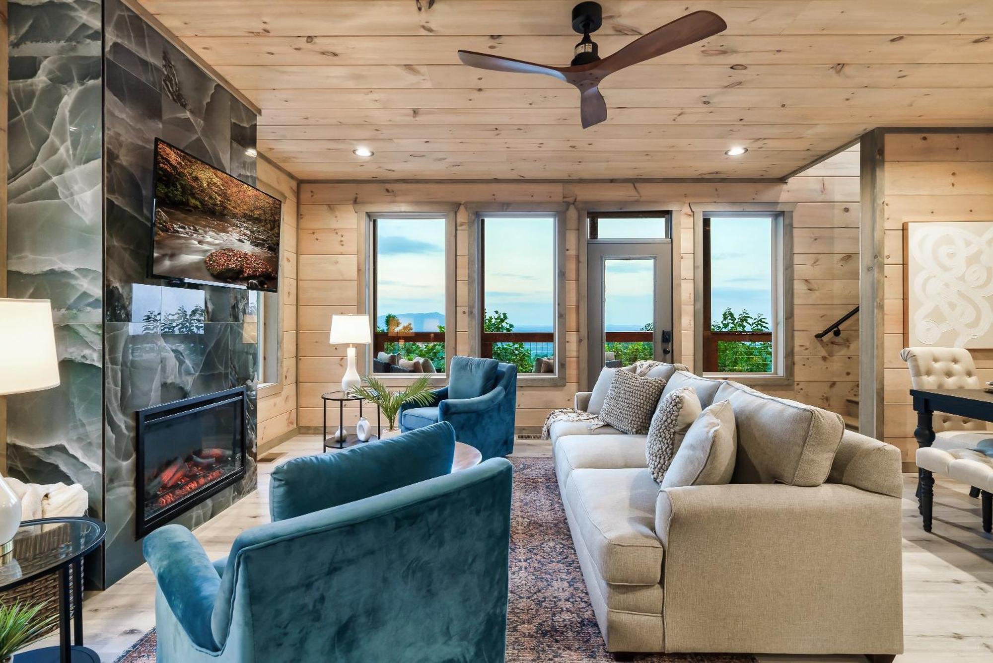 New Luxury Cabin With Stunning Mountainviews,Hottub, Firepit, Fireplace,2 Kingbeds, 2 Covereddecks,Bbqgrill, Shuffleboard And Pool Access Sevierville Exterior photo